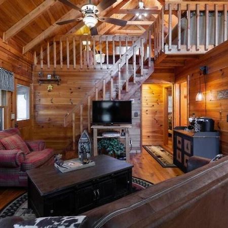 Mountain Time Cabin, Hot Tub, Fire Pit, Fireplace Villa Blue Ridge Luaran gambar