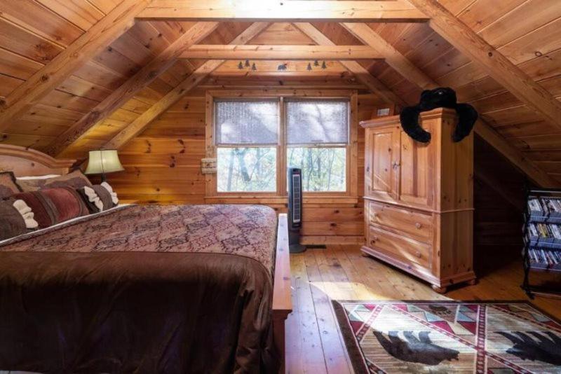 Mountain Time Cabin, Hot Tub, Fire Pit, Fireplace Villa Blue Ridge Luaran gambar
