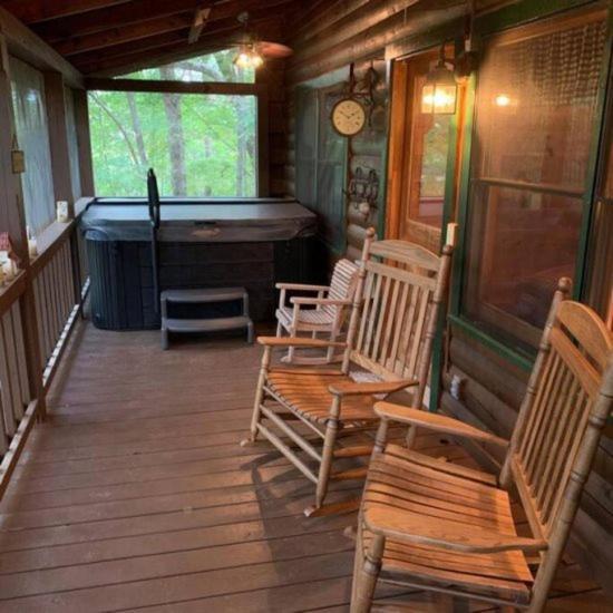 Mountain Time Cabin, Hot Tub, Fire Pit, Fireplace Villa Blue Ridge Luaran gambar